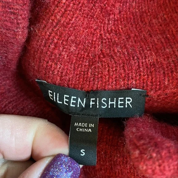 Eileen Fisher Red 100% Wool button front cardigan sweater Size Small - Picture 5 of 6